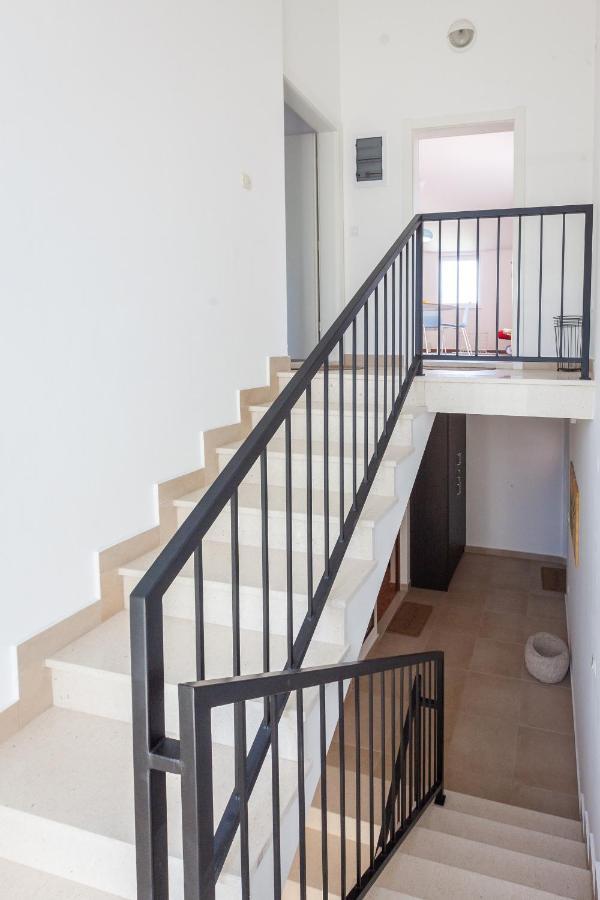 Kvasina Apartments Zadvarje エクステリア 写真