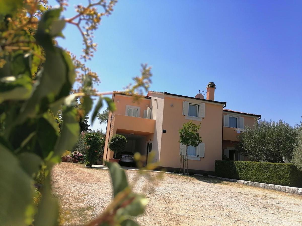 Kvasina Apartments Zadvarje エクステリア 写真