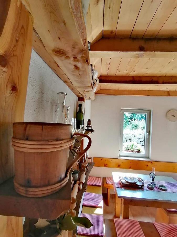 Kvasina Apartments Zadvarje エクステリア 写真